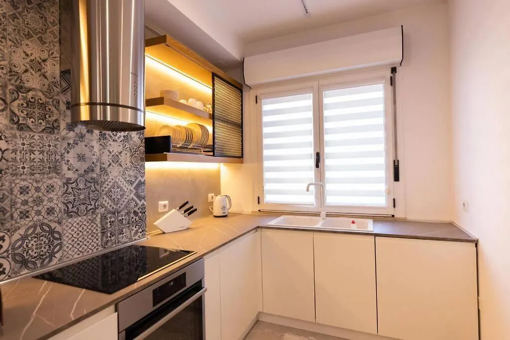 Green Terrace Apartment 6 Tirana 0*,